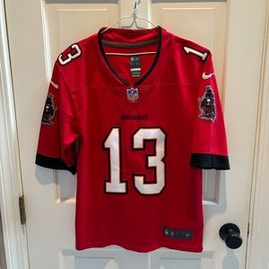 Men’s Mike Evans jersey fits like a Men’s S/M